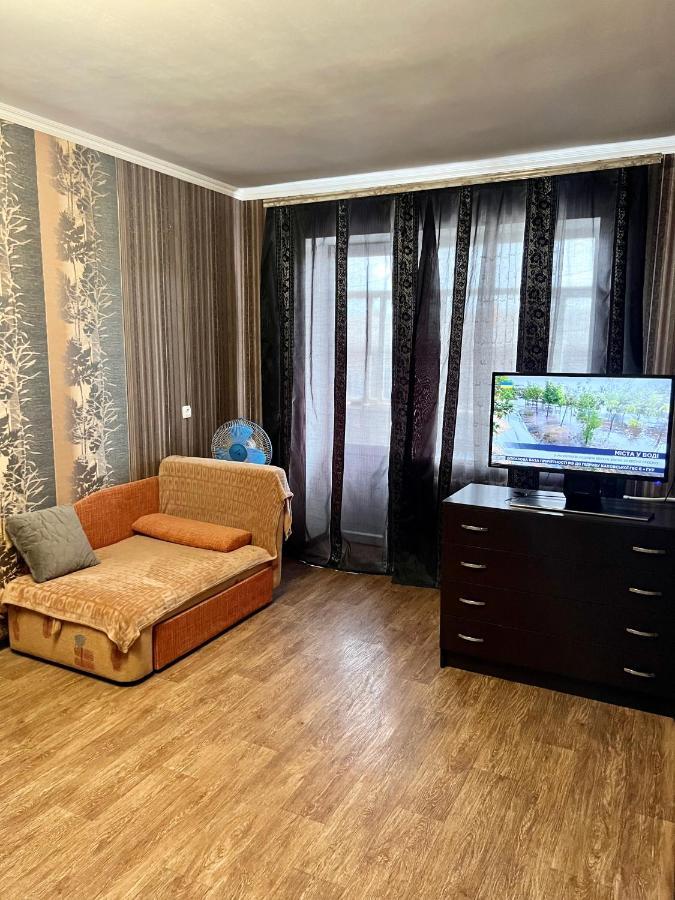 Апартаменты В Самом Центре Прпобеды 90 Chernihiv Exterior photo